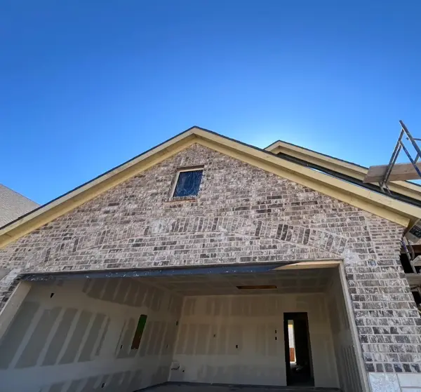 1004 Elmstead Drive, Fort Worth, TX 76108