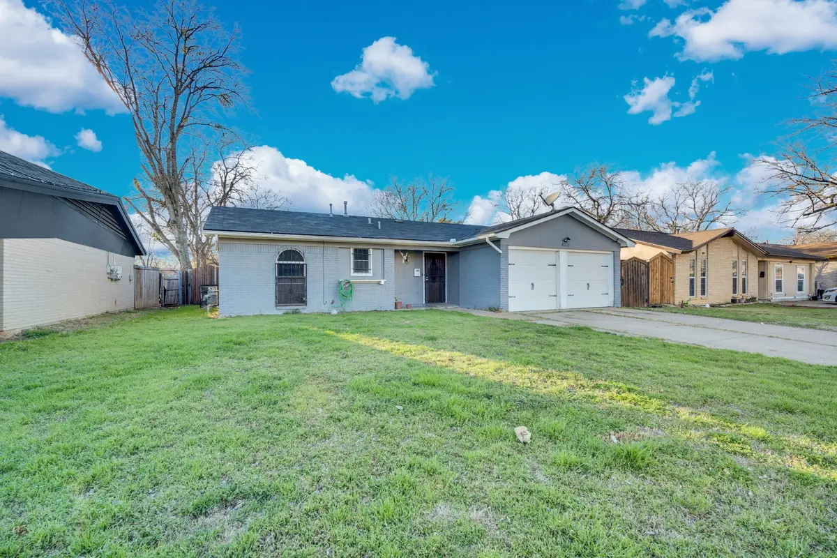 4916 Eastover Avenue, Fort Worth, TX 76119 - #1