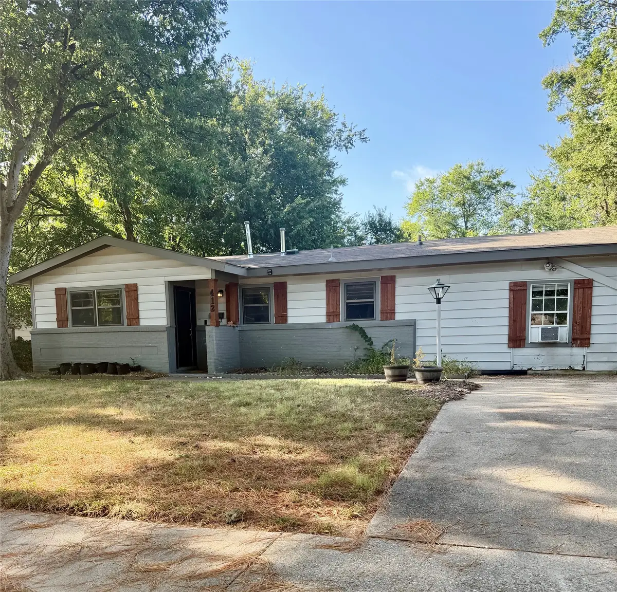 412 E Lovers Lane, Arlington, TX 76010 - #1