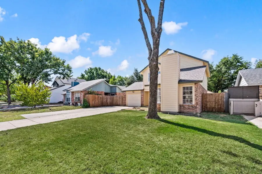 4640 Waterway Drive N, Fort Worth, TX 76137 - #2