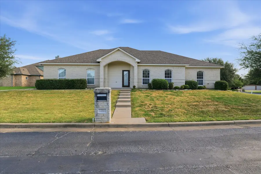 32 North Shore Circle, Waco, TX 76708 - #2