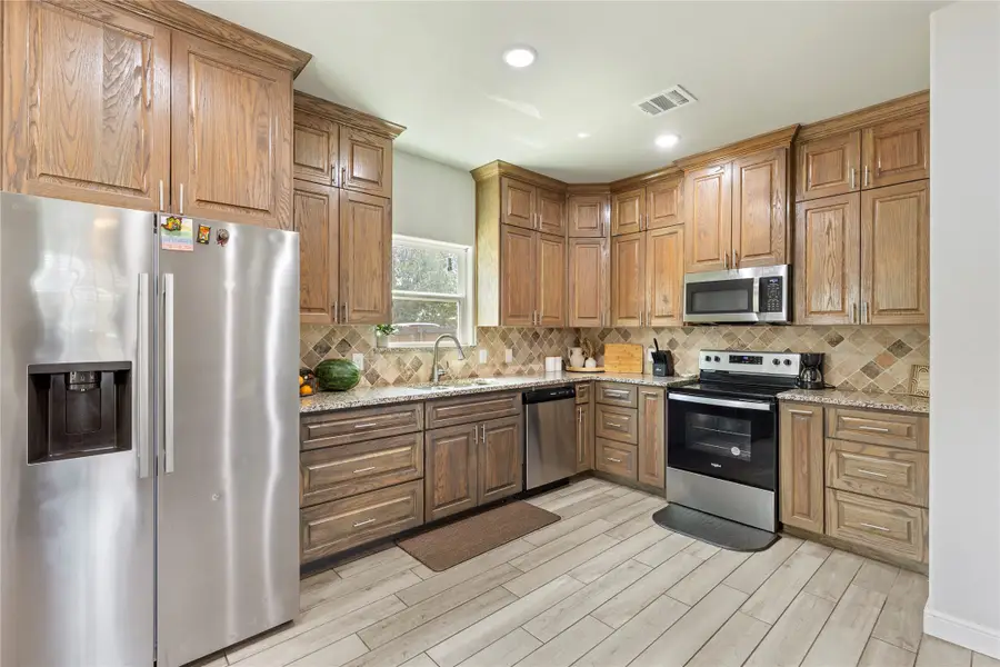 105 Lamar Street, Hillsboro, TX 76645 - #3