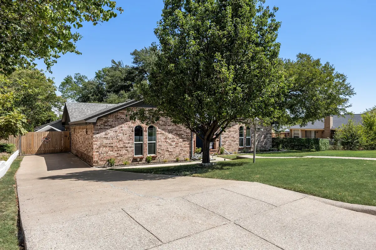 4825 Barnett Street, Fort Worth, TX 76103 - #1