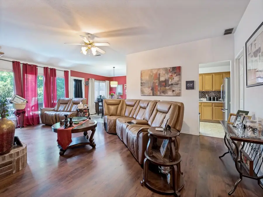 1413 Mockingbird Lane, Desoto, TX 75115 - #3
