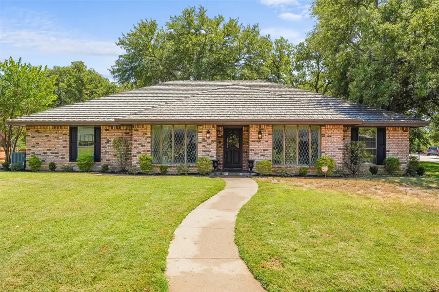 2323 Brookside Drive, Arlington, TX 76012 - #2