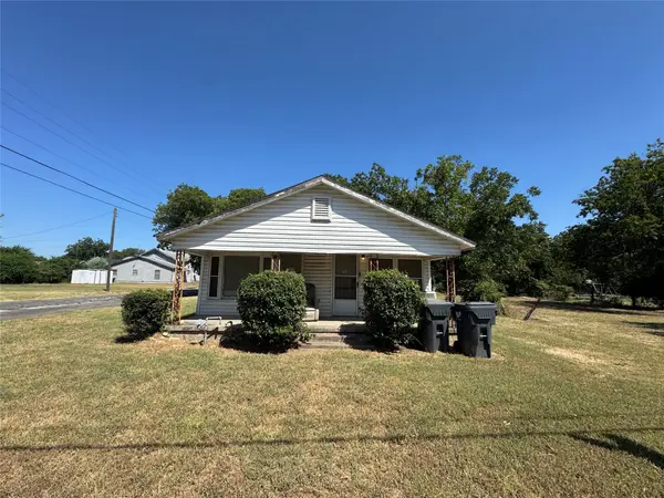 1500 E Calhoun Avenue, Waco, TX 76704