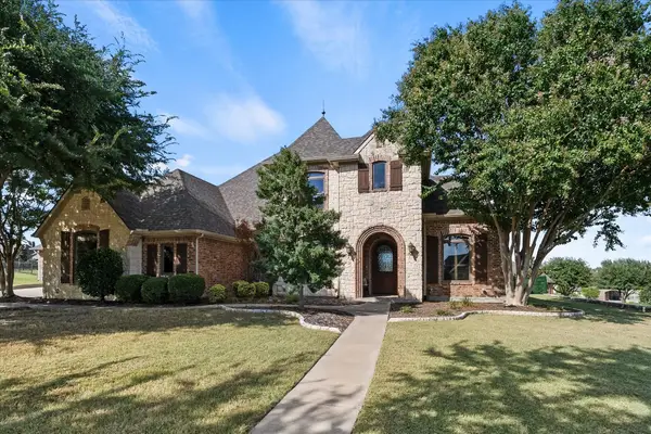 2 Maltese Circle, Heath, TX 75032