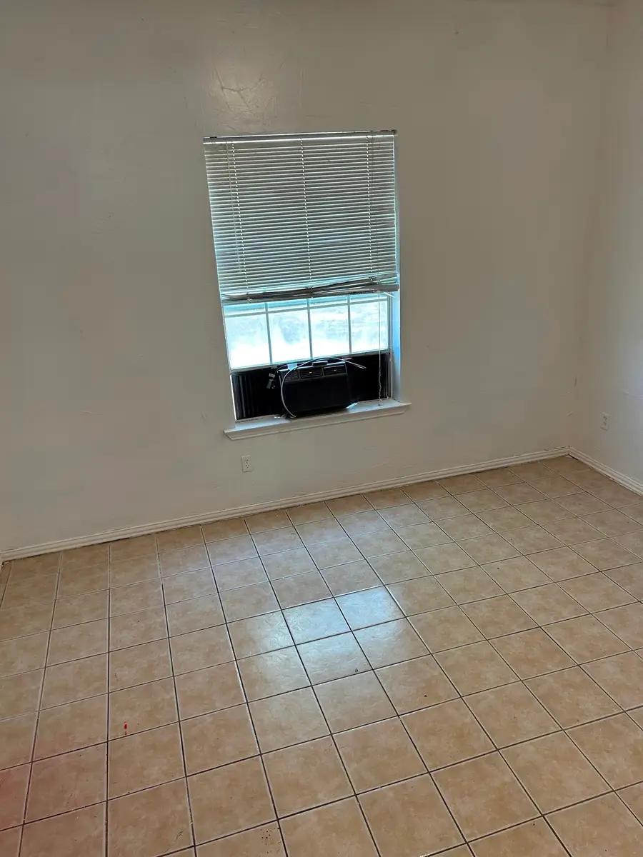3006 Mesquite Drive, Granbury, TX 76048 - #2