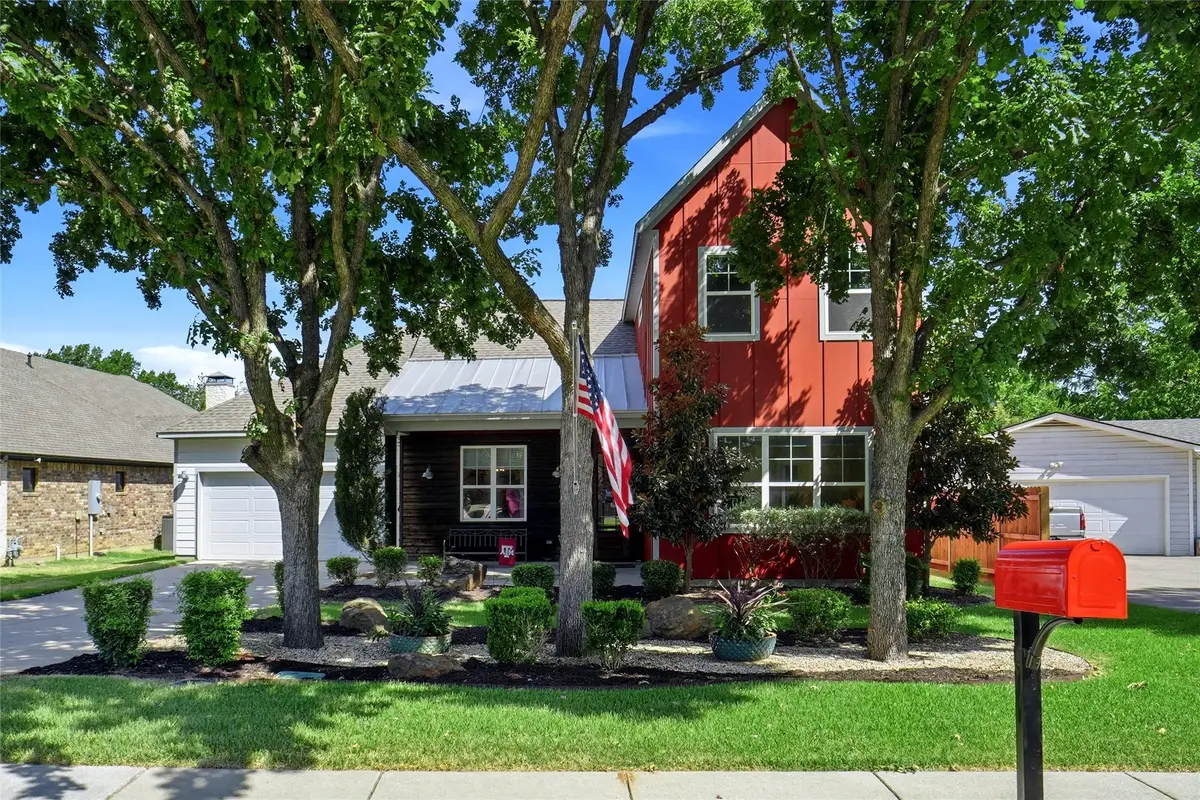 1300 Worthington Street, Grapevine, TX 76051 - #1