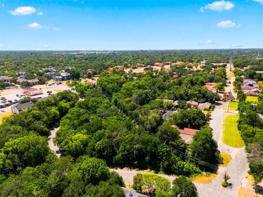 4701 Greenleaf Drive, Waco, TX 76710 - #3