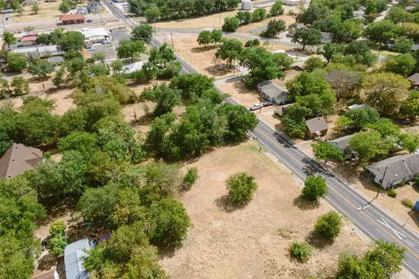 713 N Houston Street, Granbury, TX 76048