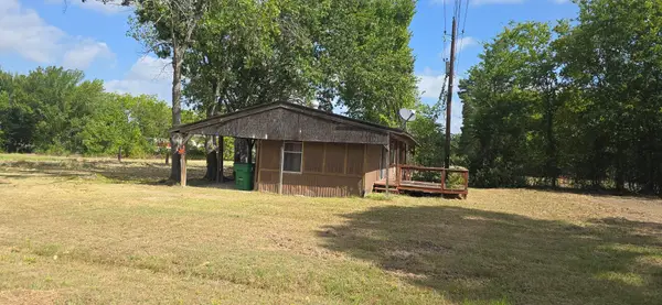 210 Kelly Lane, Seven Points, TX 75143