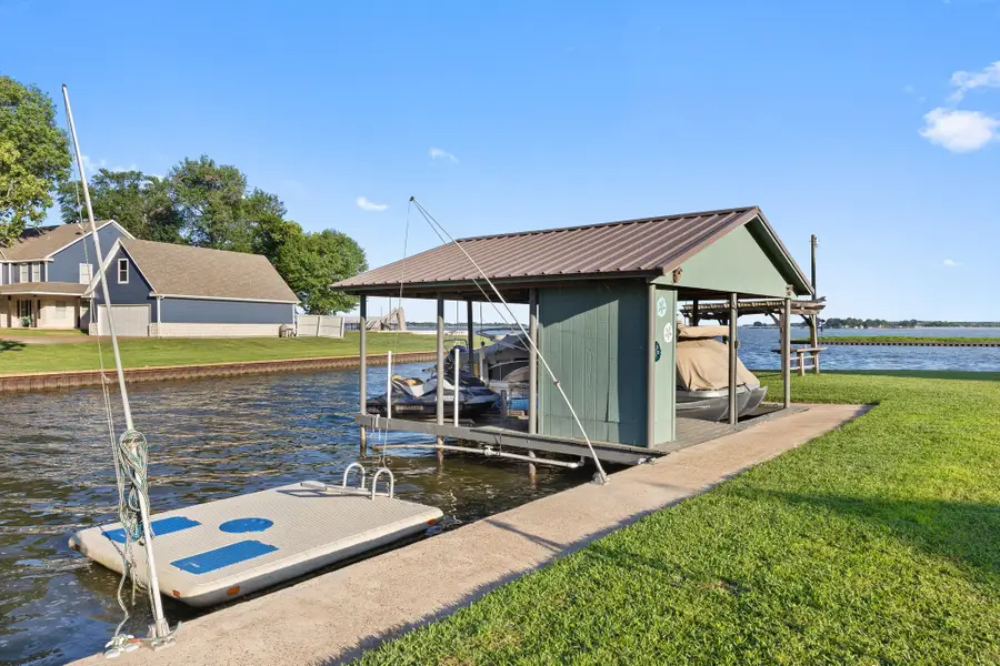 1035 Holiday Circle, Seven Points, TX 75143 - #3