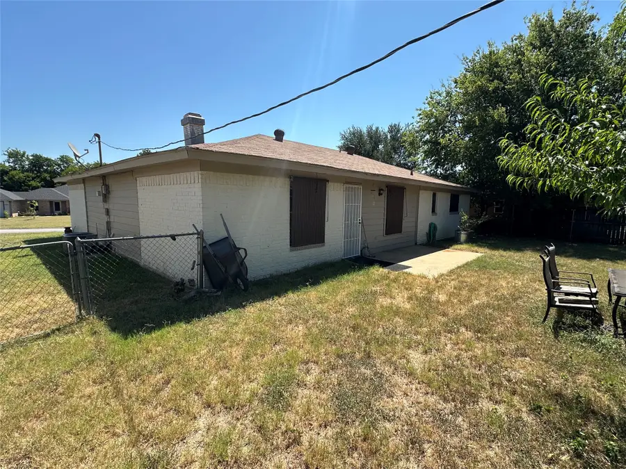 1306 Berry Drive, Cleburne, TX 76033 - #2