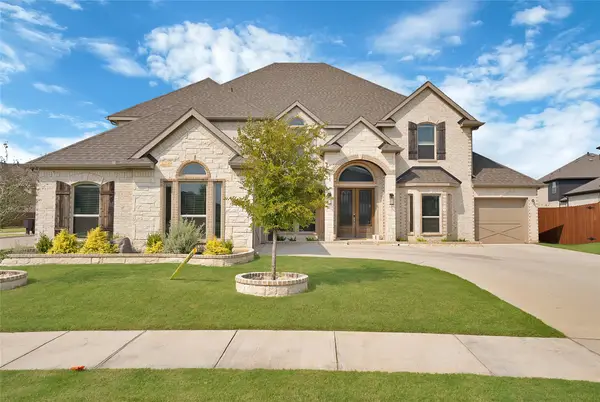2208 Birdwatch Lane, Mansfield, TX 76084