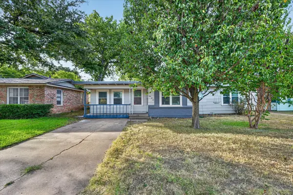 906 Euclid Street, Cleburne, TX 76033