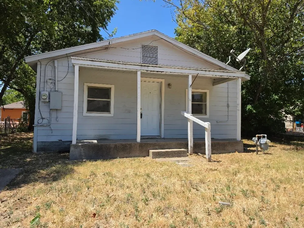 311 Elmo Street, Cleburne, TX 76031 - #1