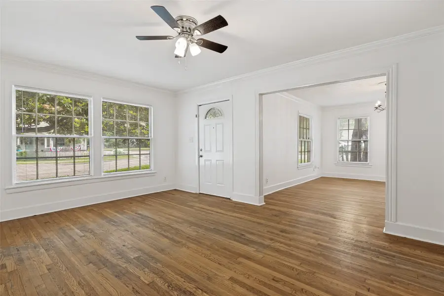 901 W Virginia Street, McKinney, TX 75069 - #2