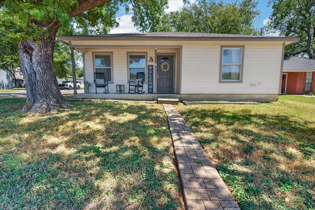 401 S 3rd Street, Grandview, TX 76050 - #1