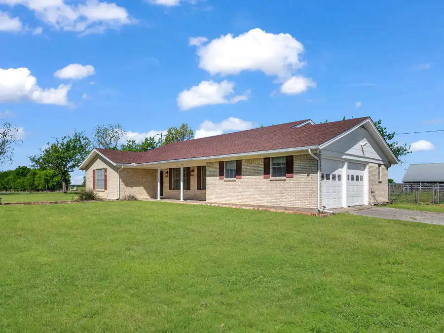 5108 Woodard Avenue, Cleburne, TX 76033 - #3