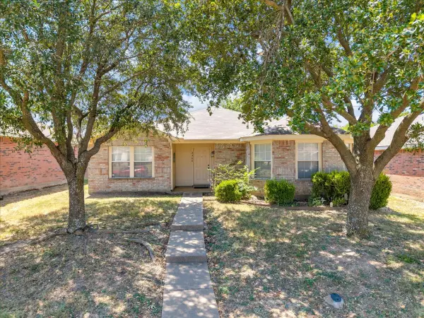 2460 Mallory Lane, Lancaster, TX 75134