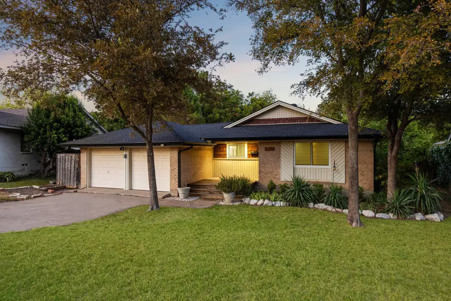 8938 Angleton Place, Dallas, TX 75243 - #2