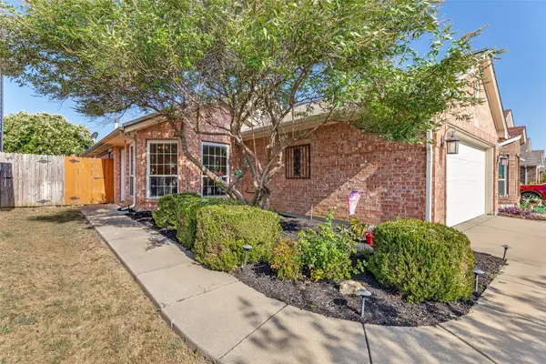 6509 Regina Drive, Fort Worth, TX 76131