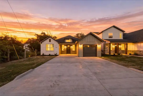 5559 Mercedes Circle, Granbury, TX 76048