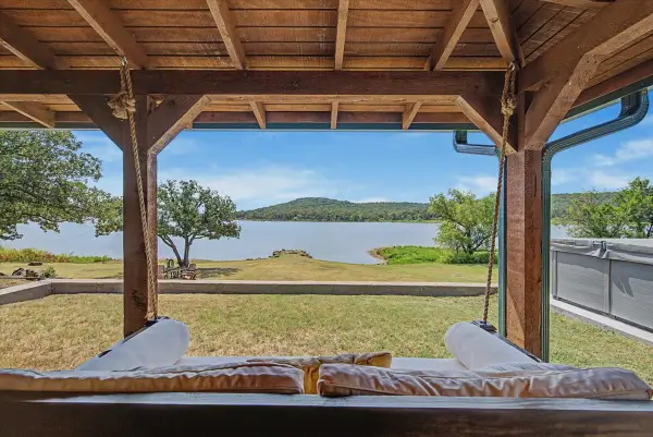 2789 Hanging Tree Road, Bowie, TX 76230