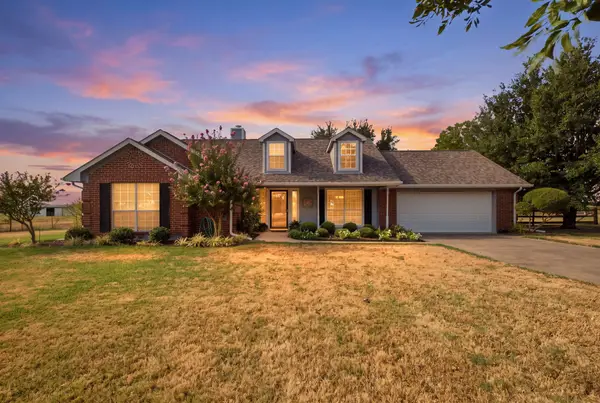 11454 Foutch Road, Pilot Point, TX 76258
