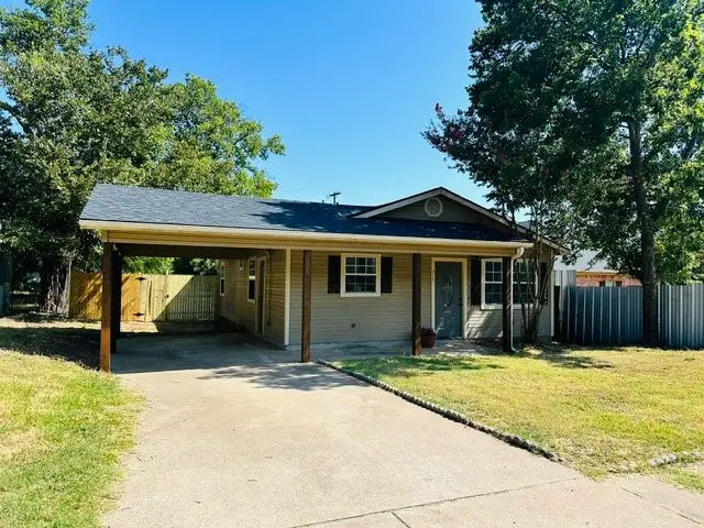 217 E Hull Street, Denison, TX 75021 - #2