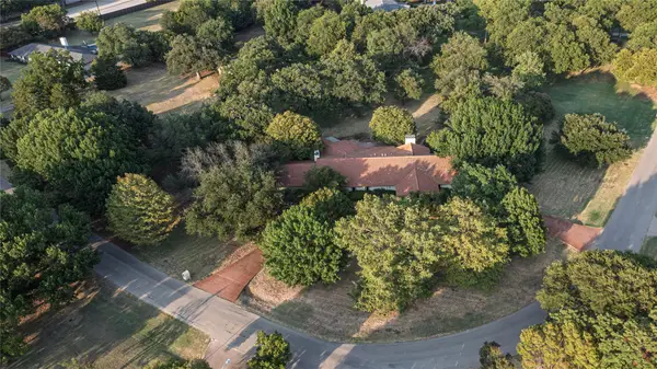 103 Red Oak Lane, Flower Mound, TX 75028