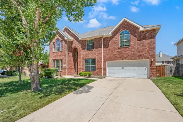 1302 Parkside Drive, Mansfield, TX 76063
