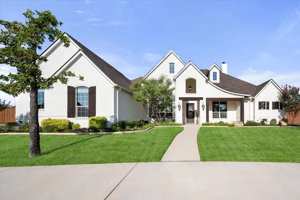 1050 Falcon Nest Drive, Kennedale, TX 76060