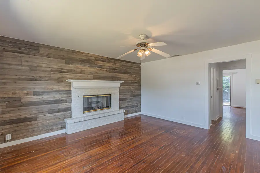 1002 W Sanford Street, Arlington, TX 76012 - #3