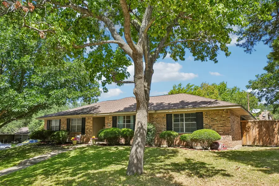 335 Robin Hill Lane, Duncanville, TX 75137 - #2