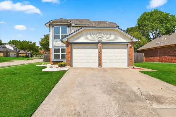 956 Sylvan Creek Drive, Lewisville, TX 75067
