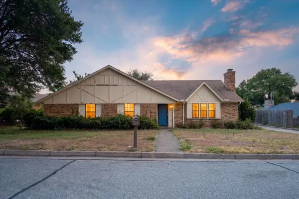 6512 High Country Trail, Arlington, TX 76016