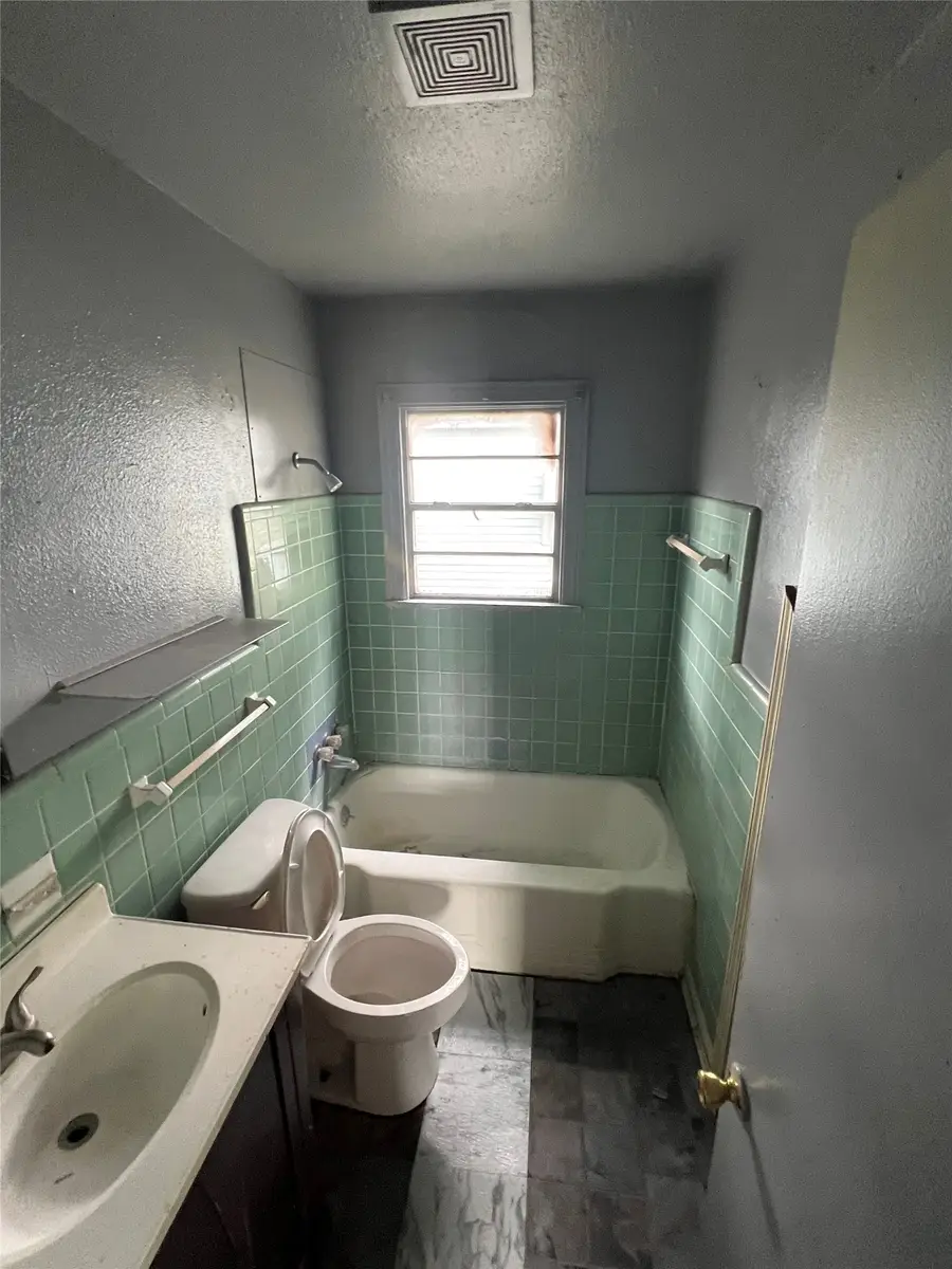 2728 Hillcrest Avenue, Shreveport, LA 71108 - #3