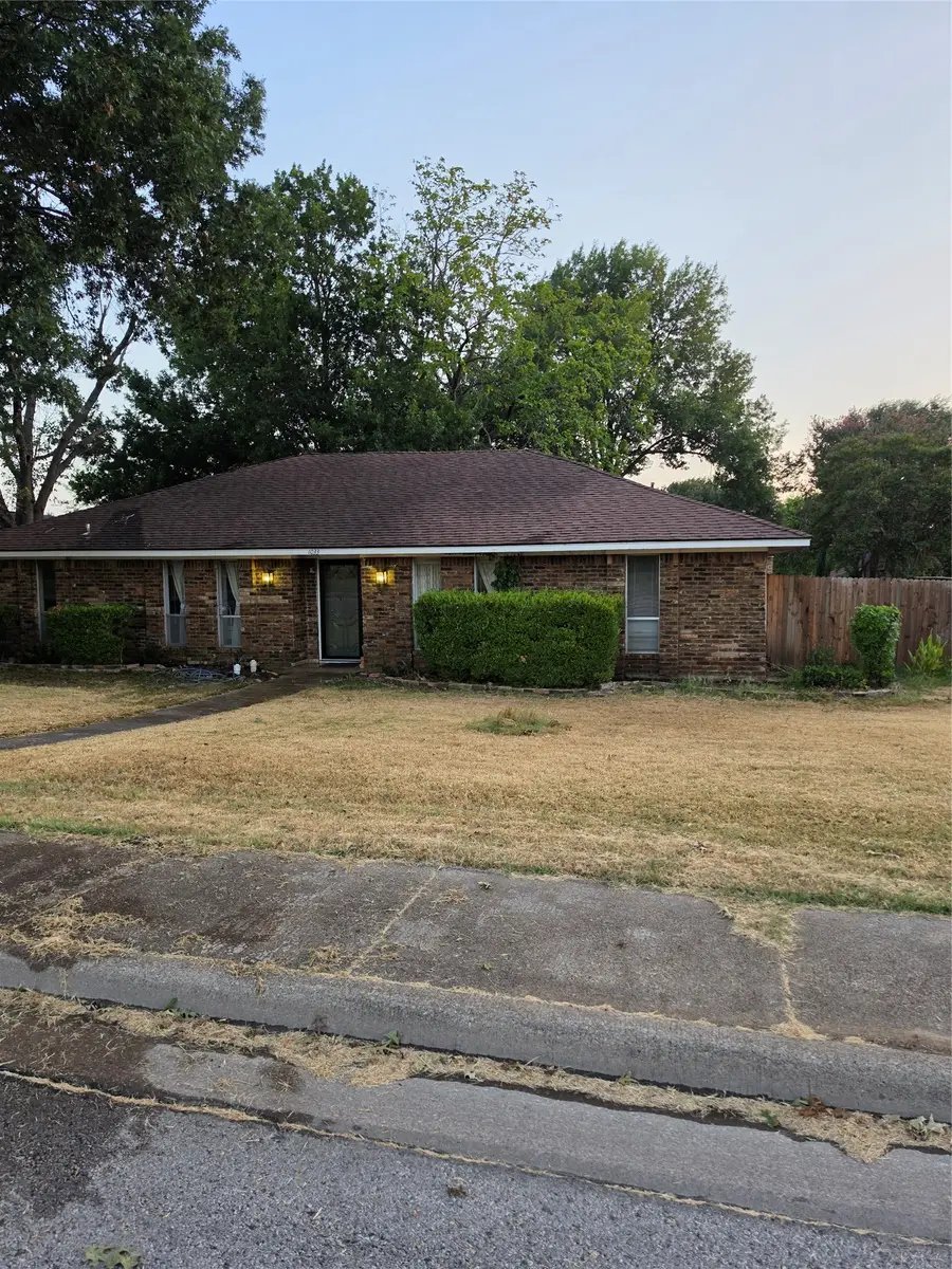 1033 Shadywood Lane, Desoto, TX 75115 - #2