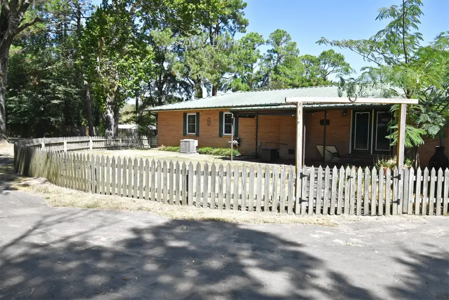 111 E Oak Street, Yantis, TX 75497 - #3