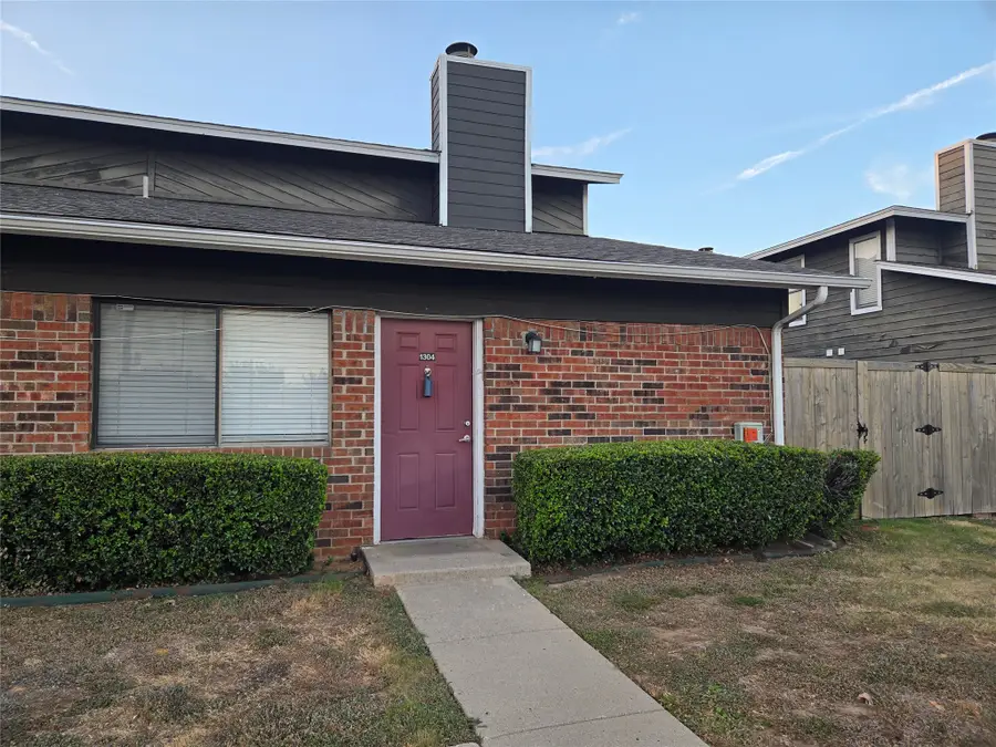1122 Millview Drive #1304, Arlington, TX 76012 - #3