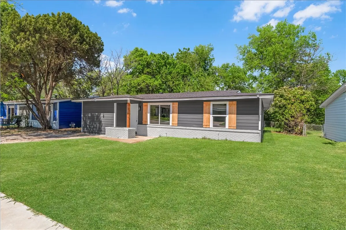 4505 Quails Lane, Fort Worth, TX 76119 - #1