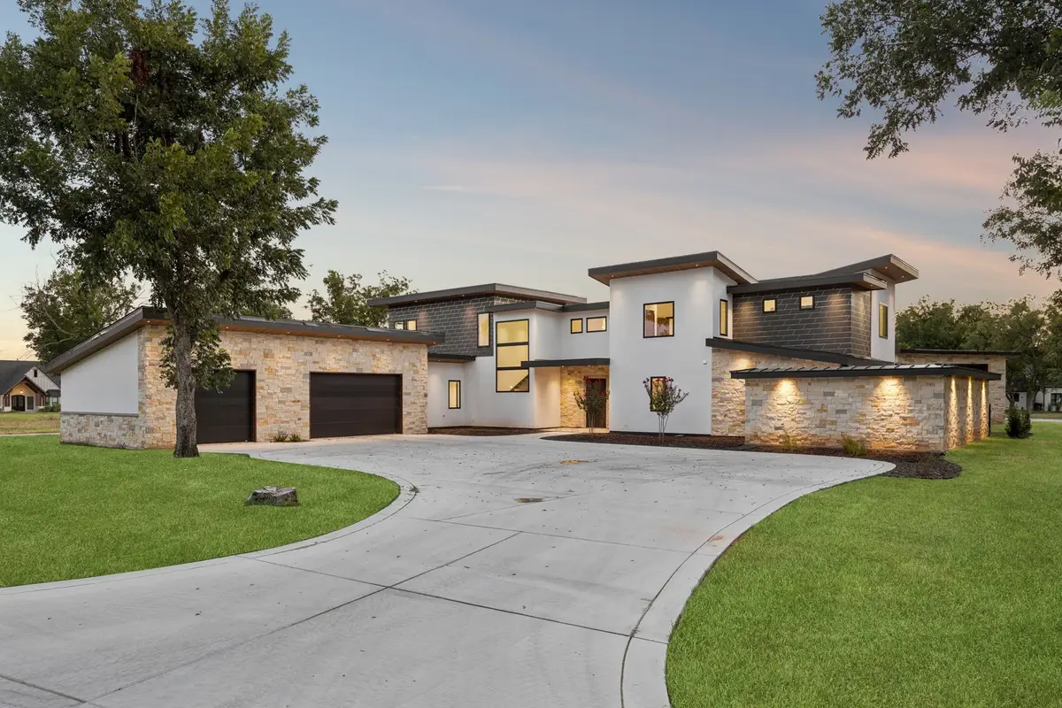 9003 King Air Drive, Granbury, TX 76049 - #1