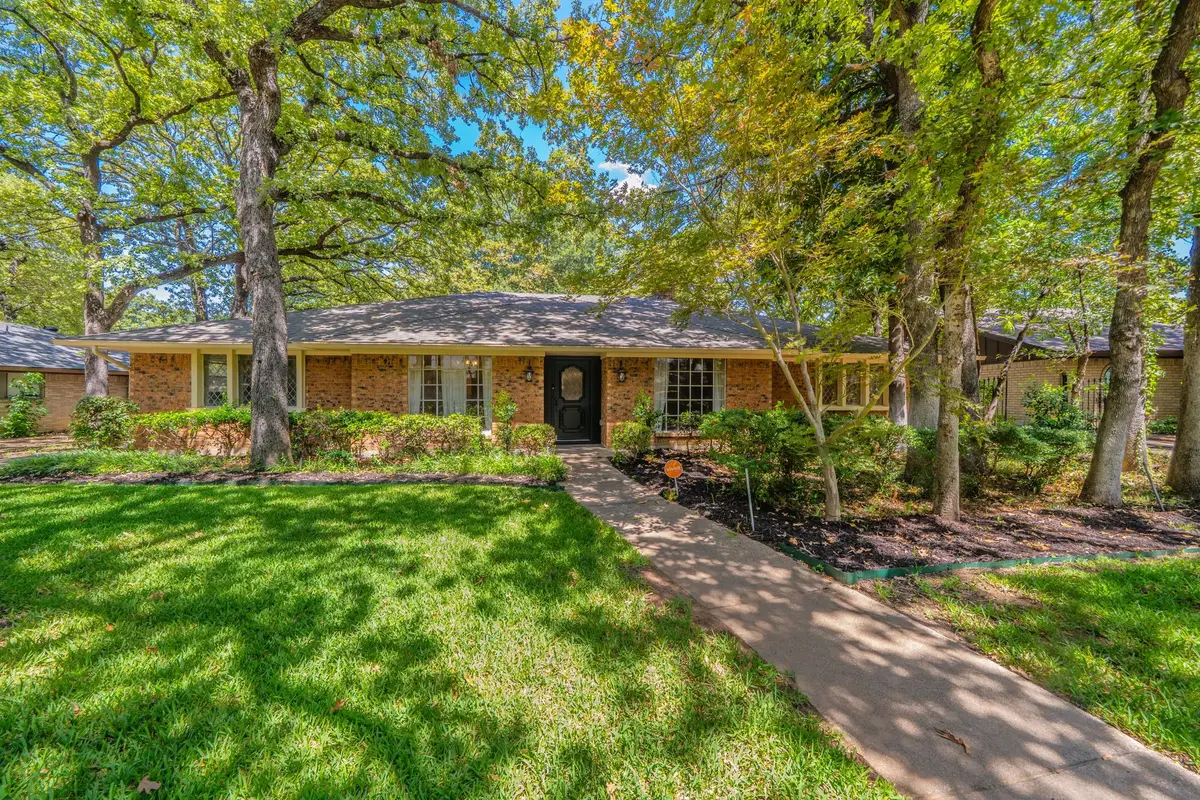 1803 Oak Grove Drive, Arlington, TX 76013 - #1