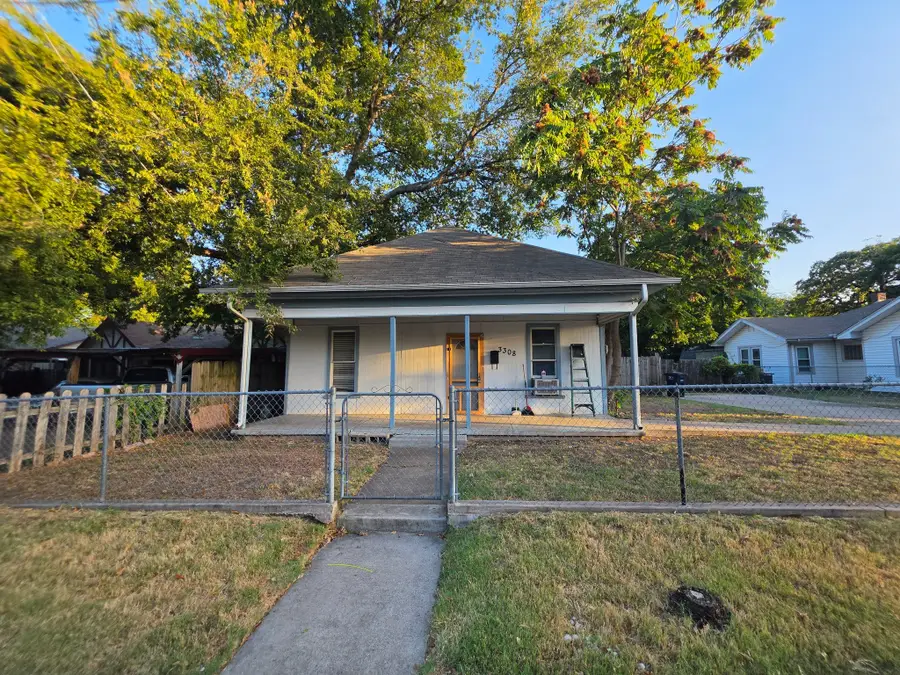 3308 Race Street, Fort Worth, TX 76111 - #2