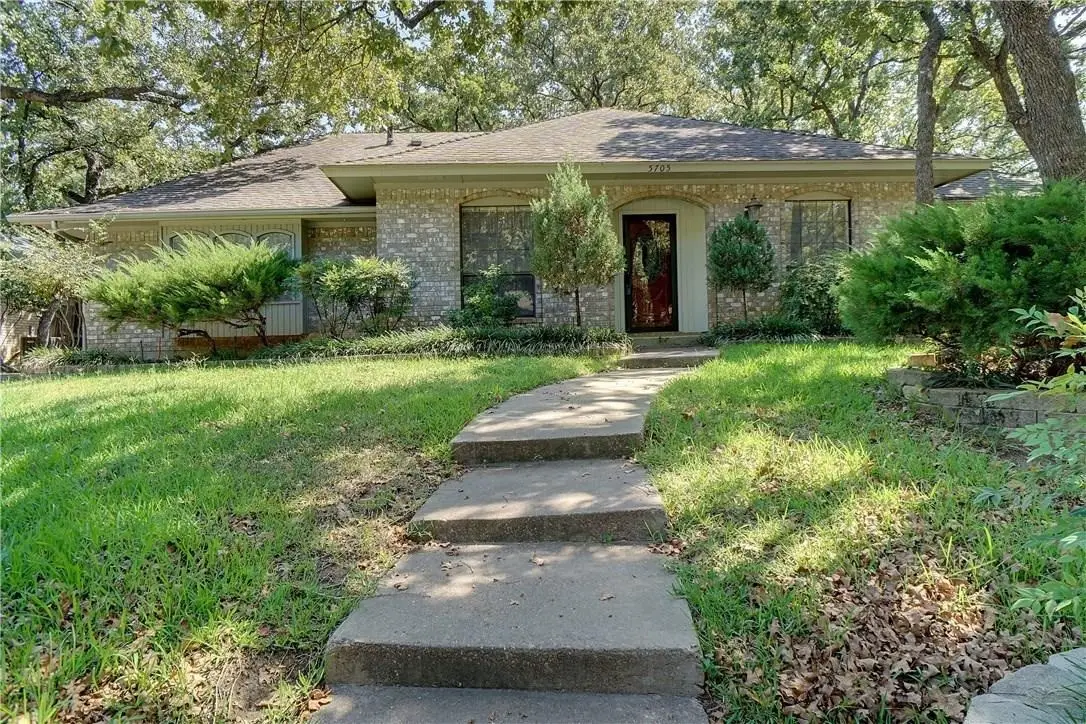 5705 Royal Club Drive, Arlington, TX 76017 - #1