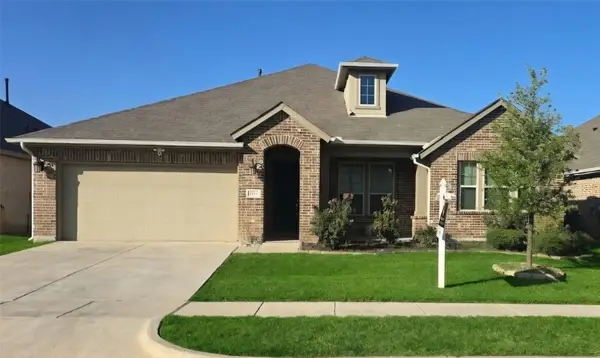 4805 Briarwood Drive, Haltom City, TX 76137