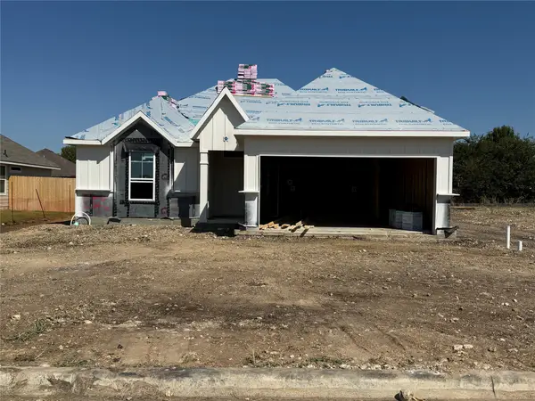 107 Jenjira Way, McGregor, TX 76657