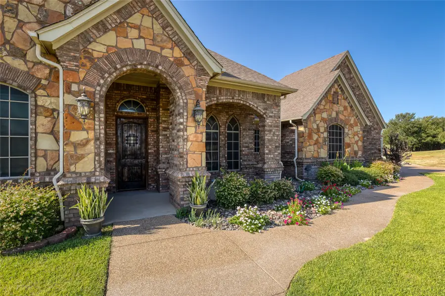 124 Carnes Court, Springtown, TX 76082 - #2